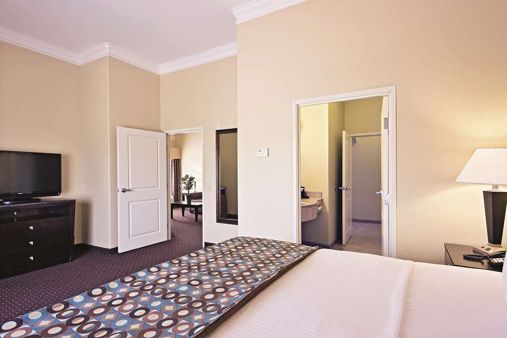 La Quinta By Wyndham Houston New Caney Bilik gambar